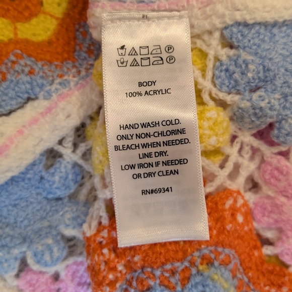 House Of Harlow 1960 Floral Poncho NWT - Picture 6 of 10